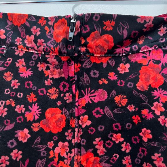 FRANCESCA'S MI AMI Velvet Flare Mini Skirt Red Black Sz S Whimsy Goth Retro - Picture 6 of 10